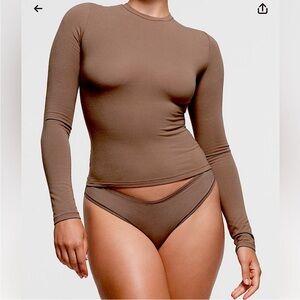 SKIMS cotton jersey long sleeve tee - truffle